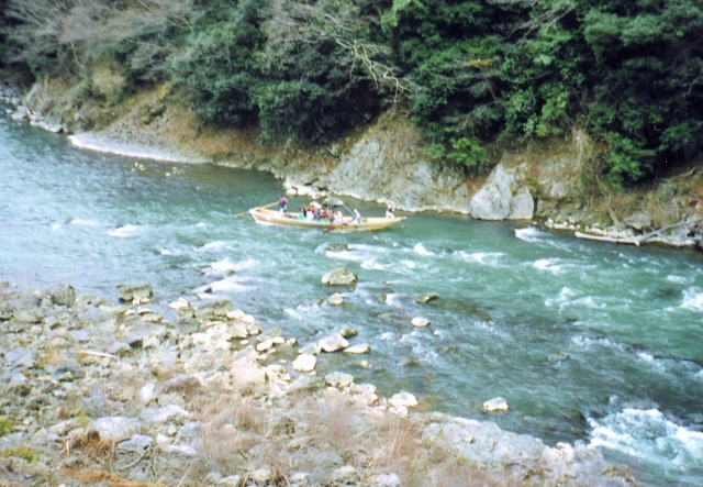 保津川下り激流.jpg