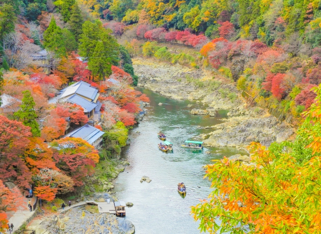 保津川下り紅葉.jpg